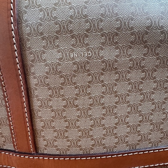 Celine Macadam Triomphe Travel bag/duffle EUC
C.O.A. included - Picture 7 of 15